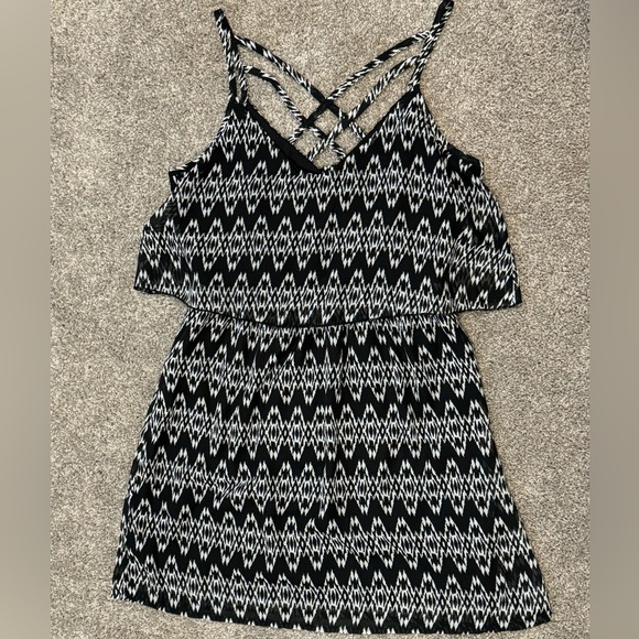 Speechless L Black and White Halter Dress - Picture 6 of 11